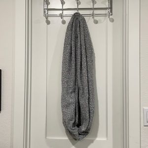 Infinity scarf